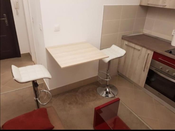 Royalwings Apartman Jagodina Bagian luar foto