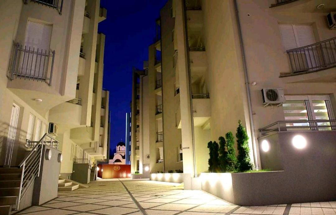 Royalwings Apartman Jagodina Bagian luar foto