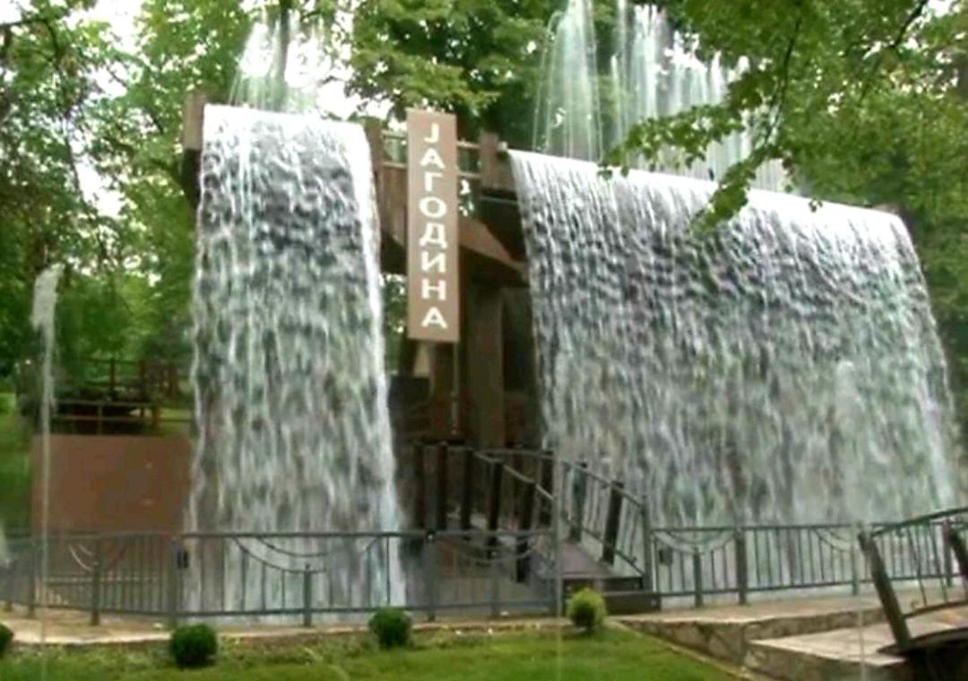 Royalwings Apartman Jagodina Bagian luar foto